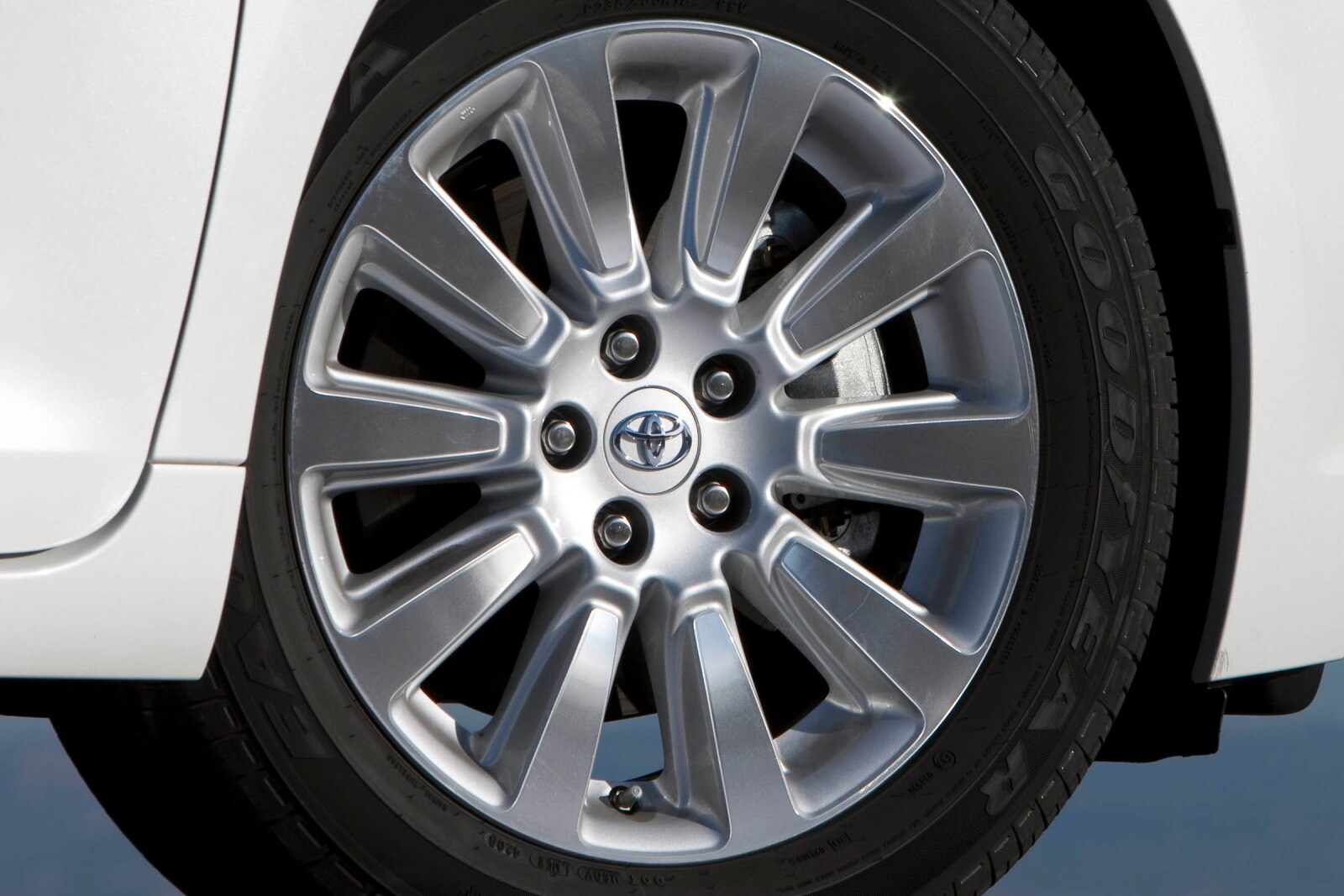 2014 Toyota Sienna exterior W