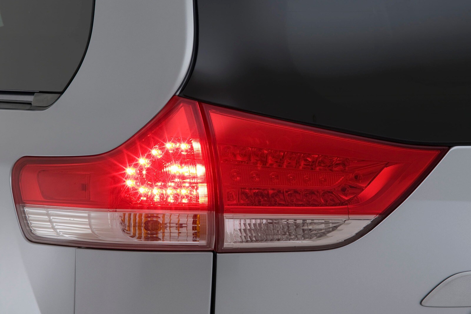 2014 Toyota Sienna exterior EDETAIL