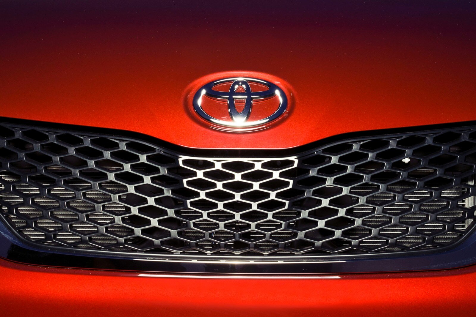 2015 Toyota Sienna exterior FBDG