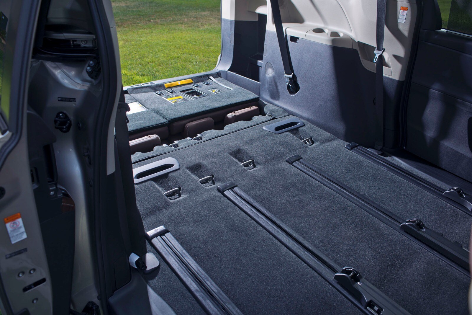 2016 Toyota Sienna interior CARGO