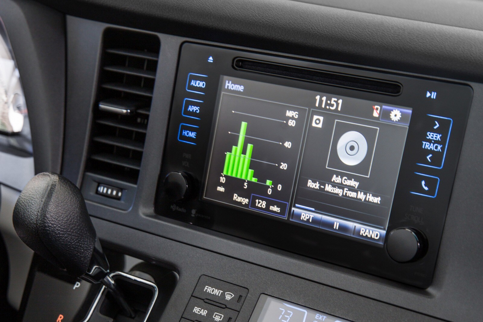 2017 Toyota Sienna interior CC