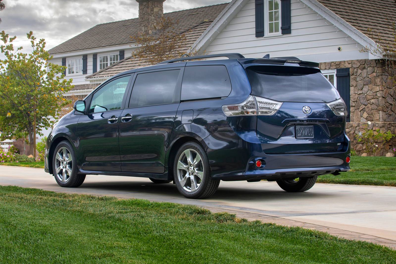 2019 Toyota Sienna exterior F