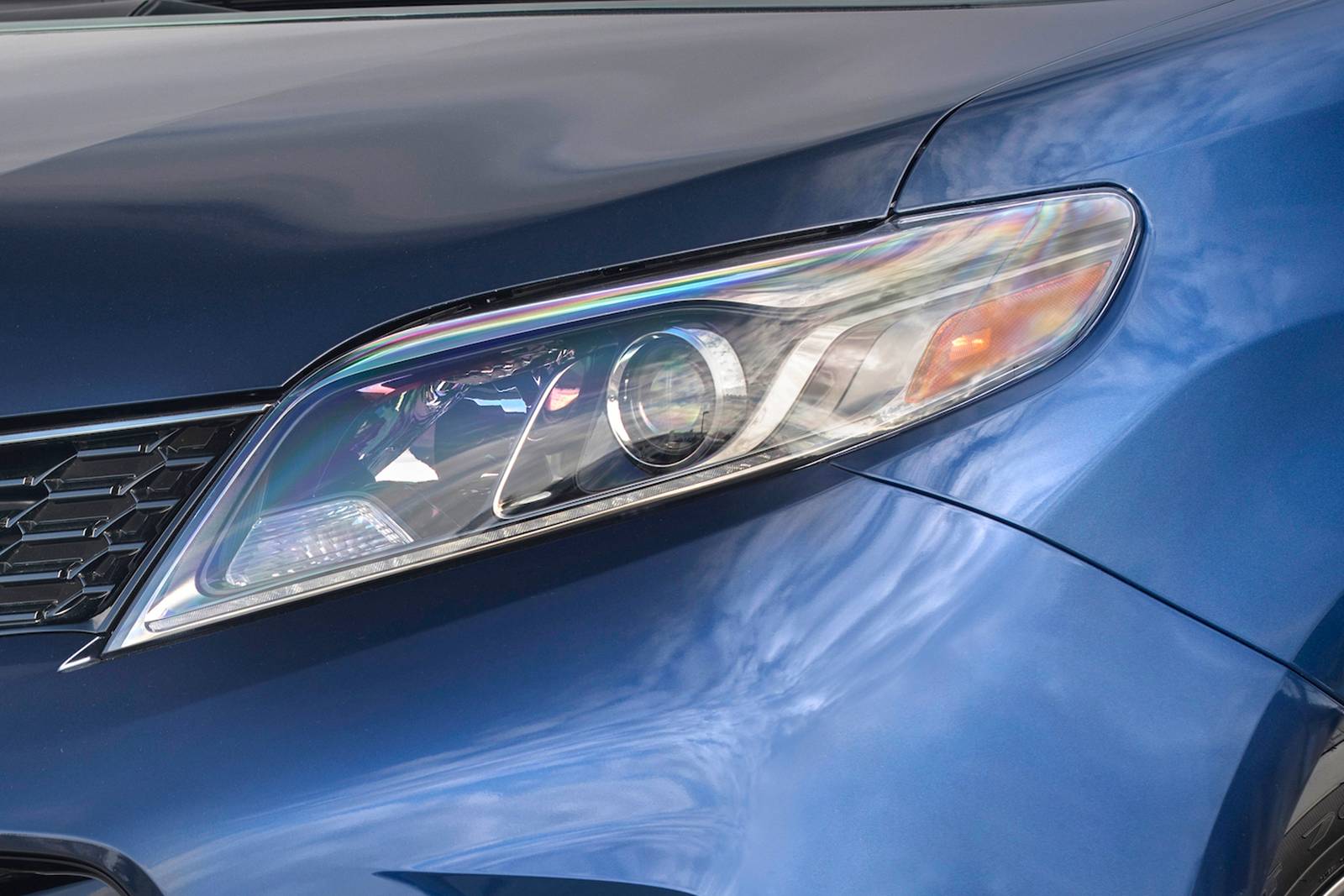 2020 Toyota Sienna exterior EDETAIL