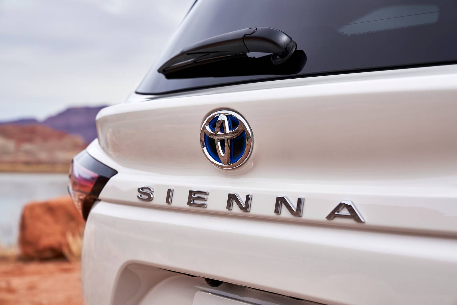 2021 Toyota Sienna exterior RBDG