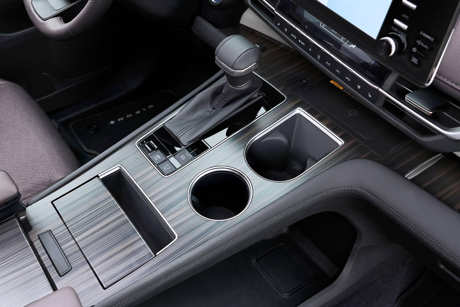 2021 Toyota Sienna interior SHF