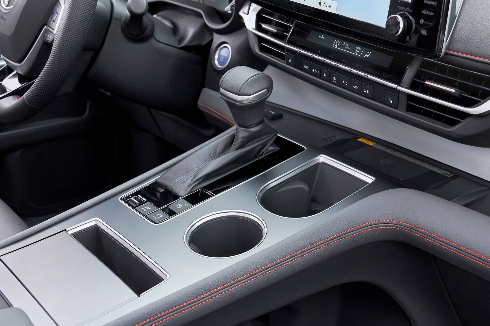 2021 Toyota Sienna interior SHF