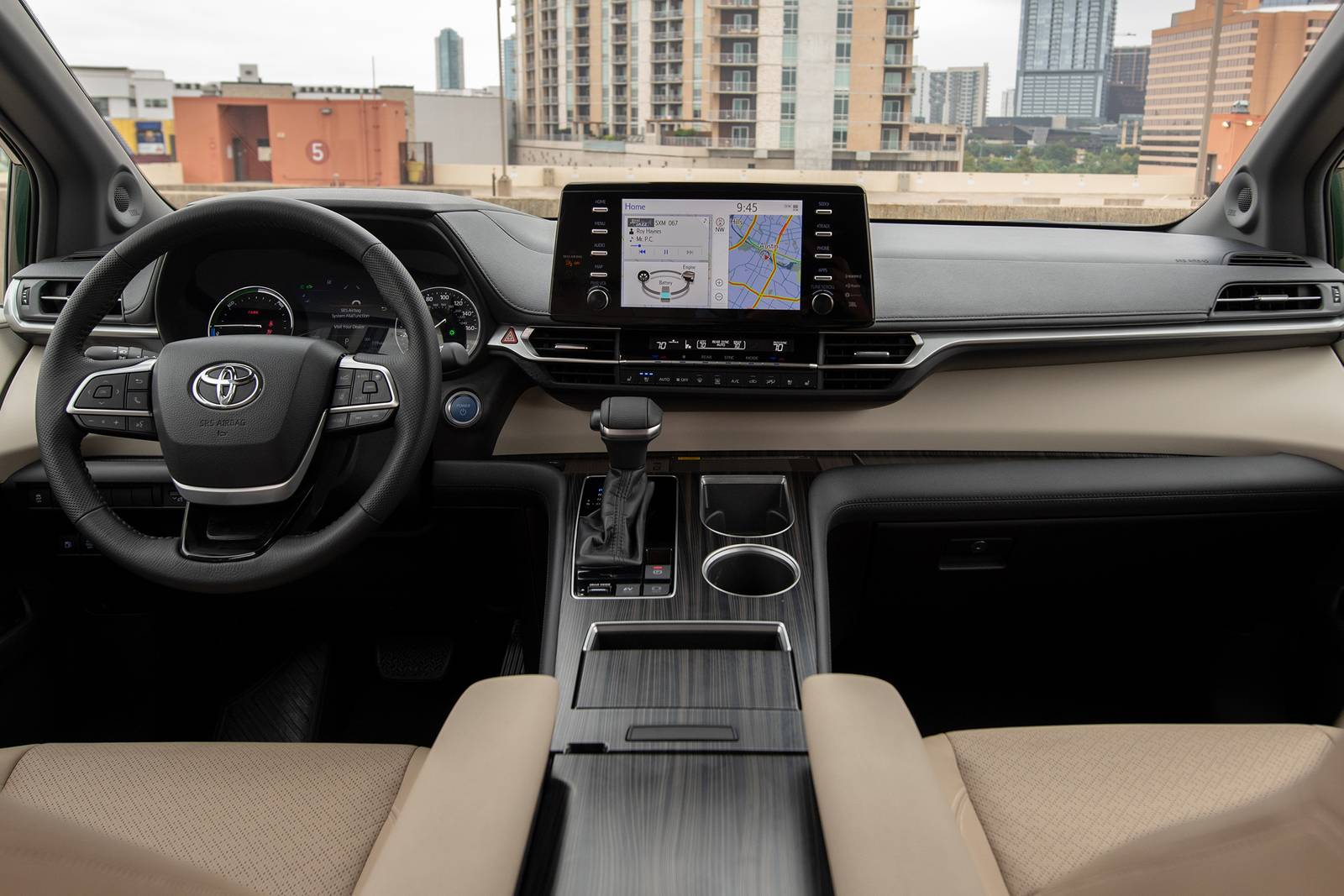 2022 Toyota Sienna front safety D