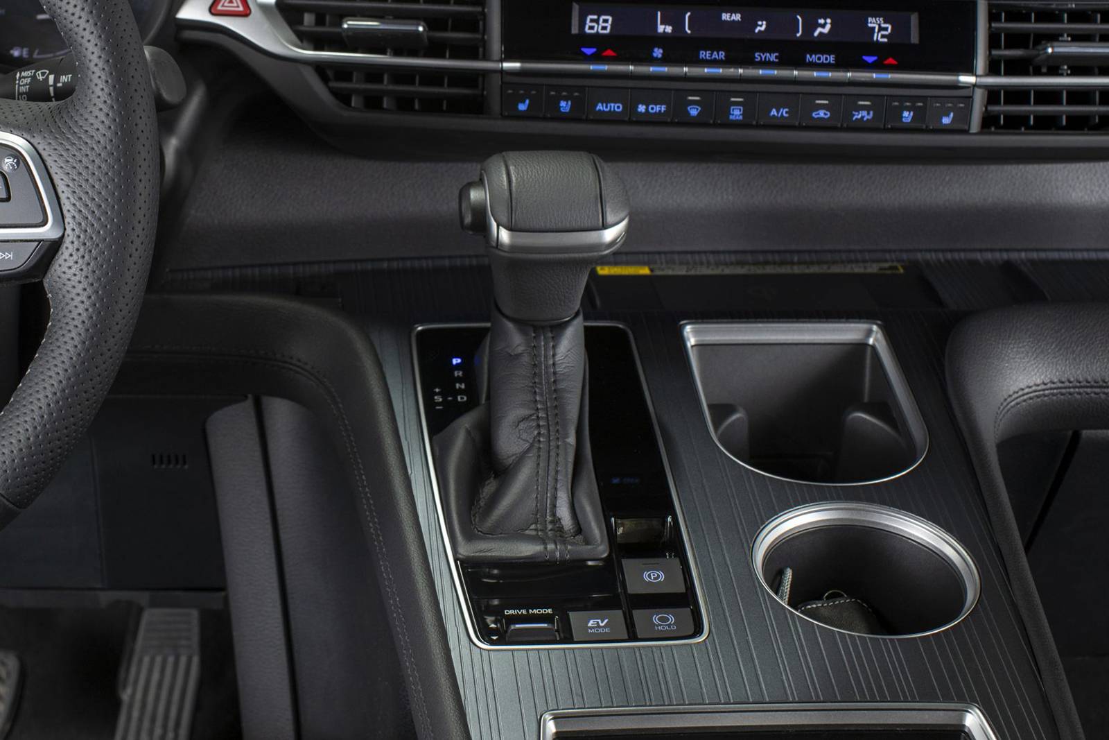 2023 Toyota Sienna interior SHF