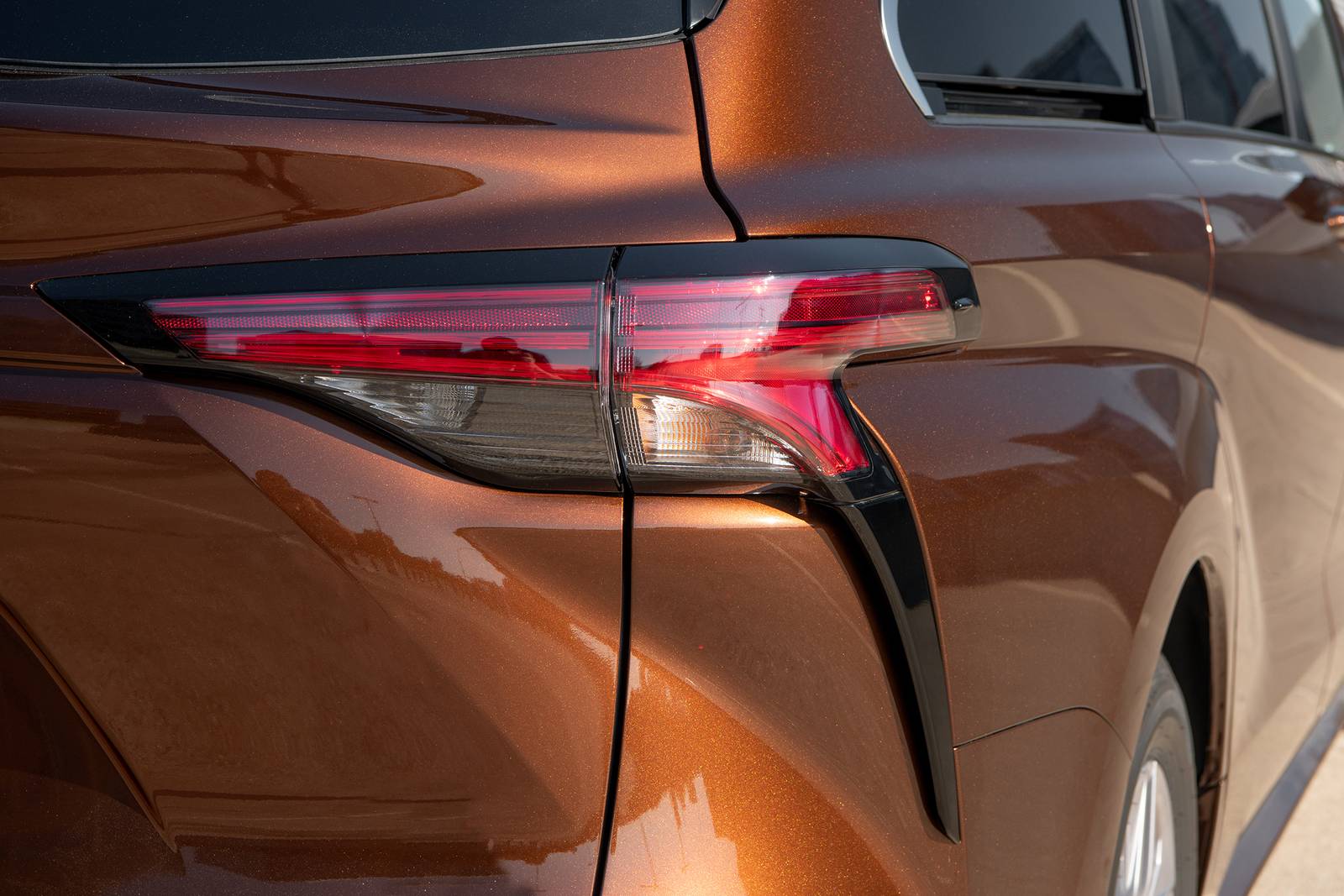 2023 Toyota Sienna exterior EDETAIL