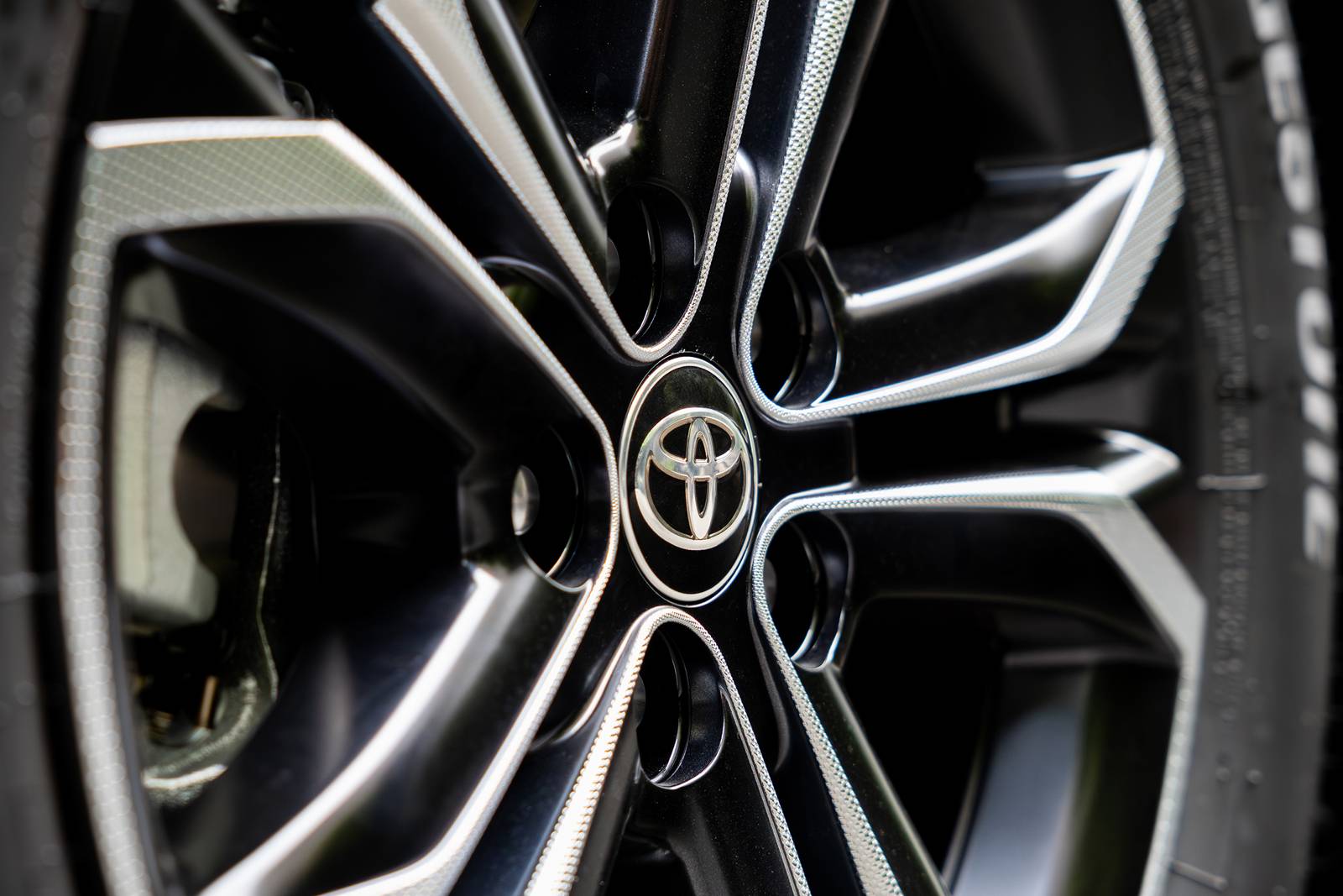 2025 Toyota Sienna exterior EDETAIL