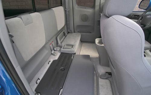 2006 Toyota Tacoma interior RI