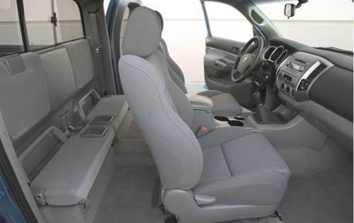 2006 Toyota Tacoma interior RI