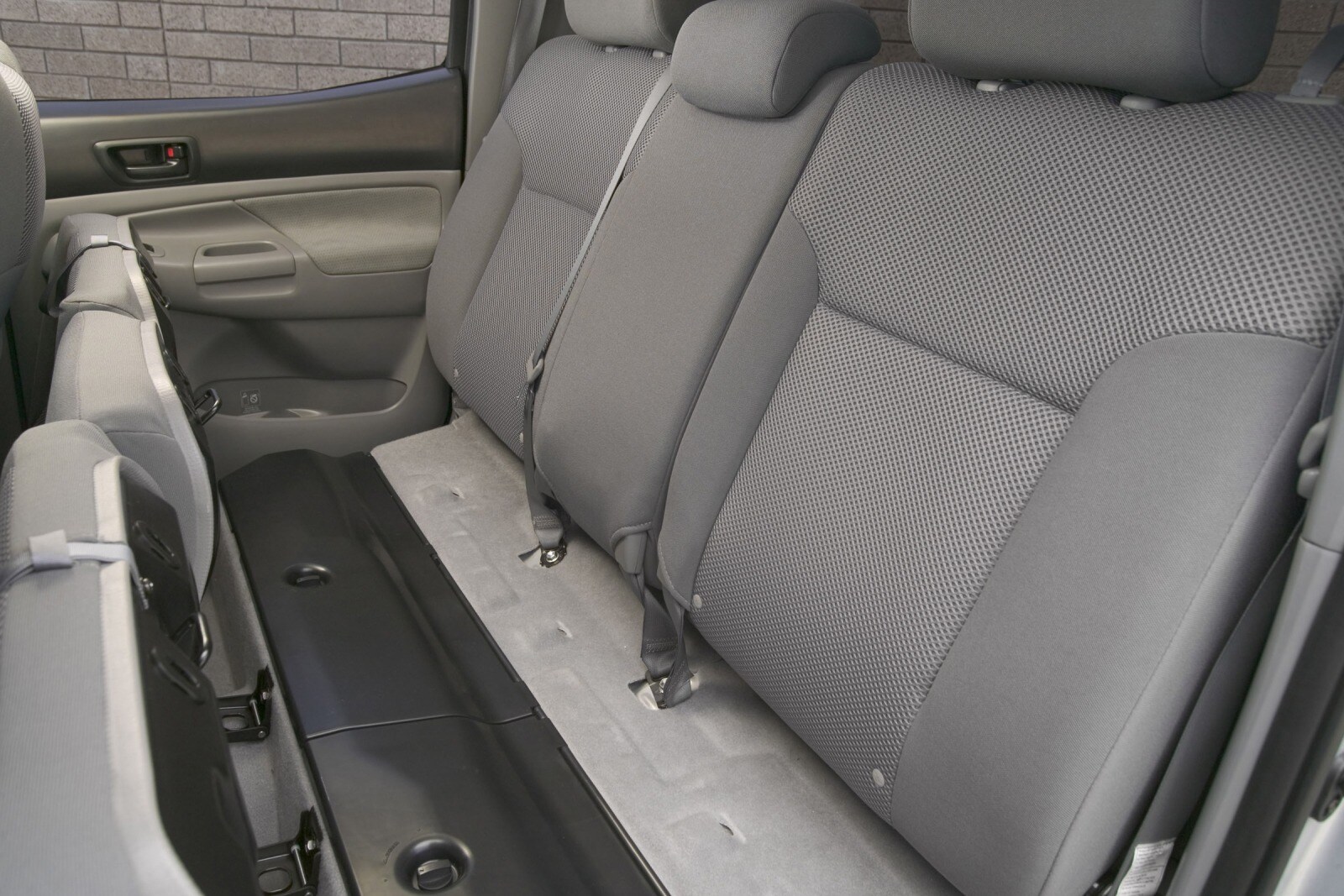 2007 Toyota Tacoma interior RI