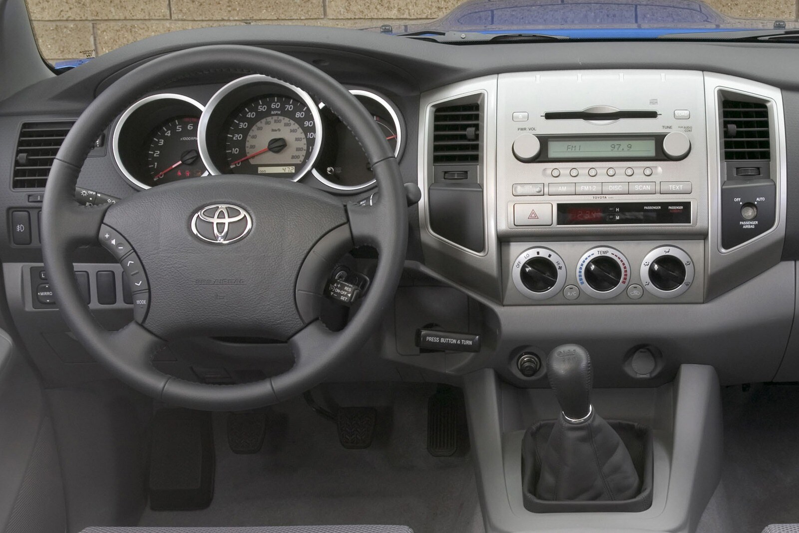 2007 Toyota Tacoma interior SWD