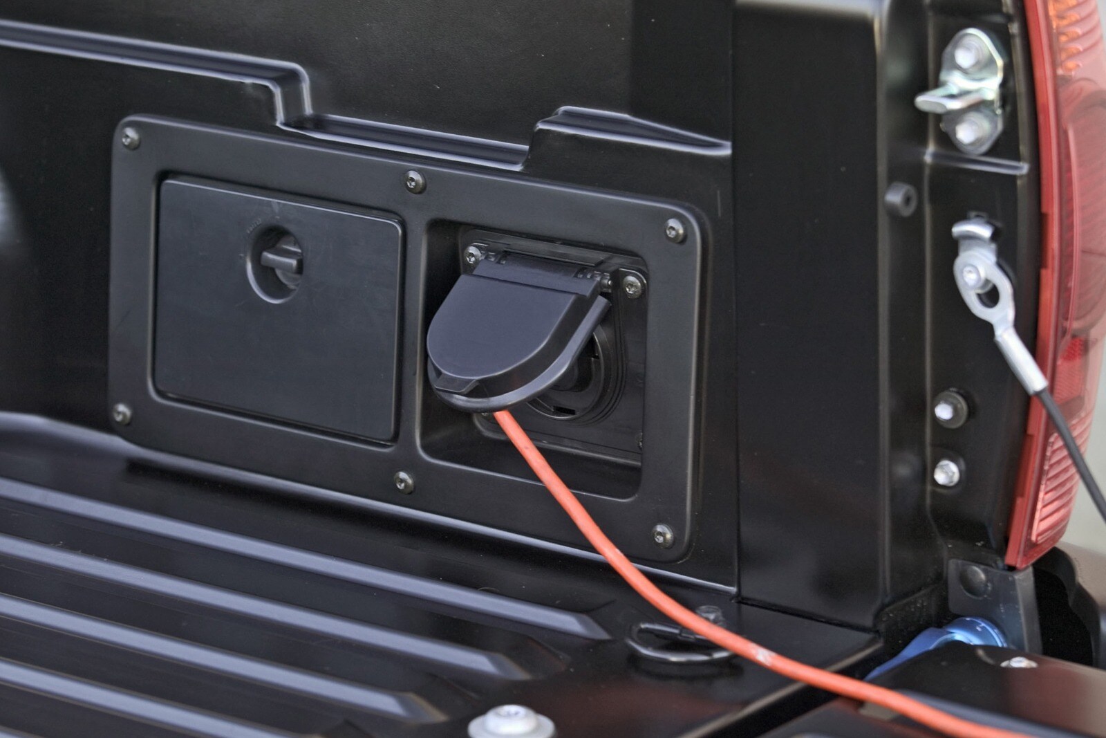 2007 Toyota Tacoma front safety DETAIL