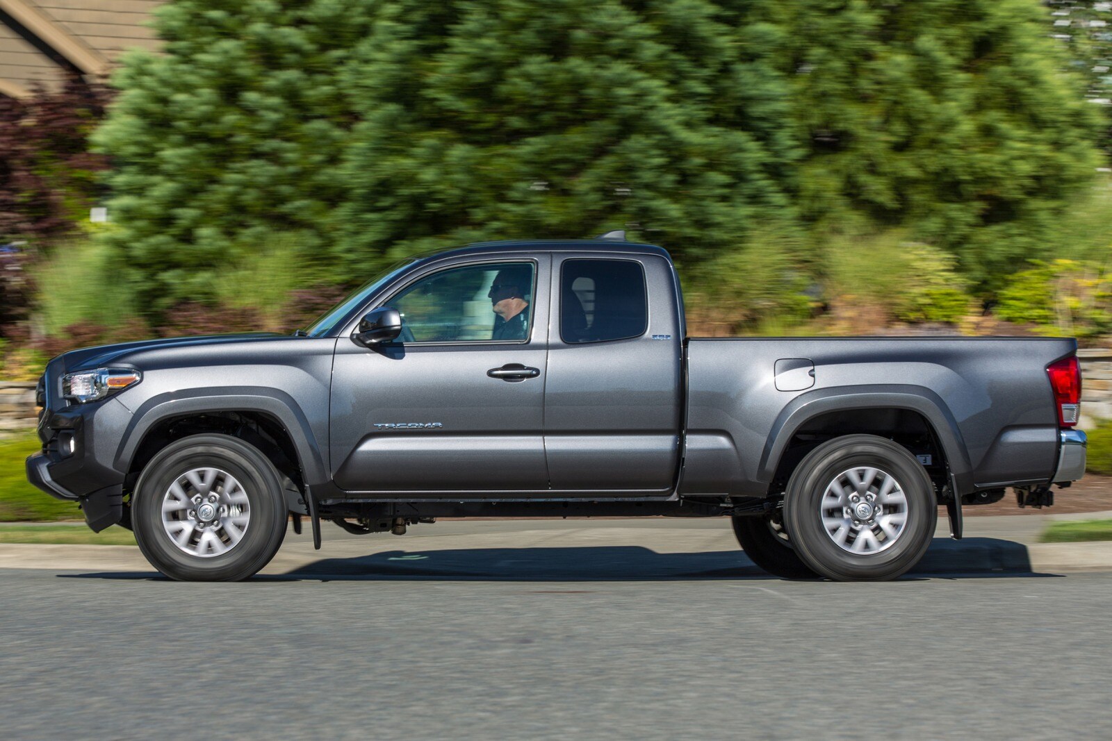 2016 Toyota Tacoma exterior FQ