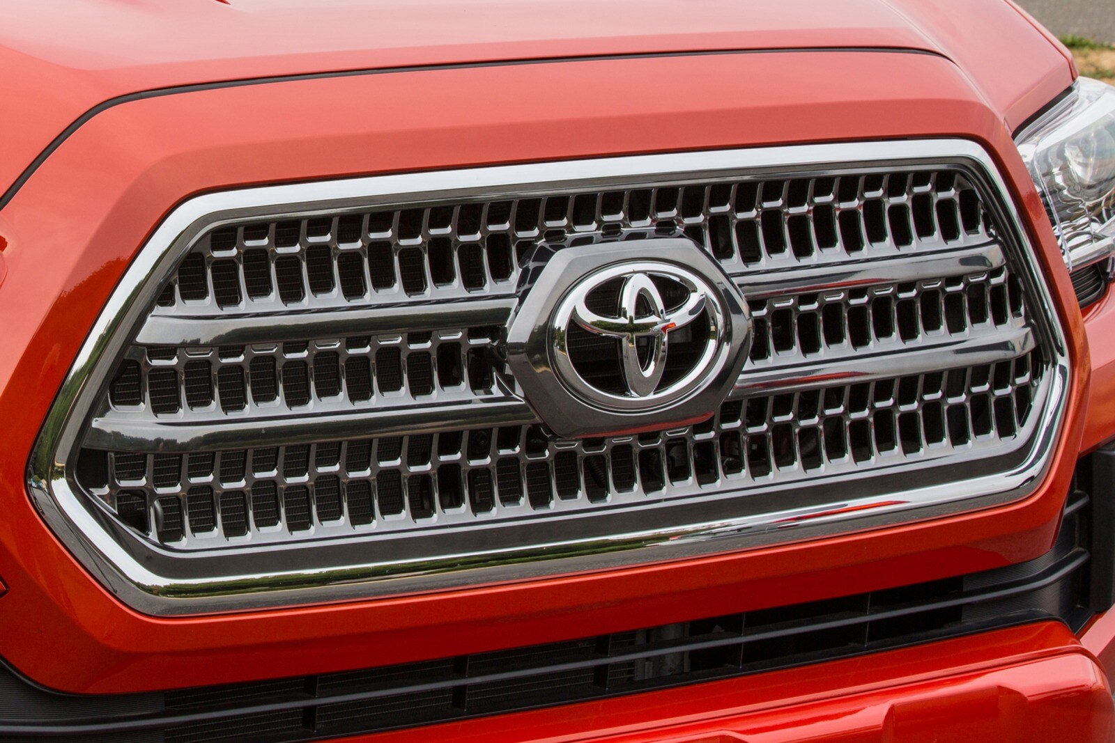 2016 Toyota Tacoma exterior FBDG