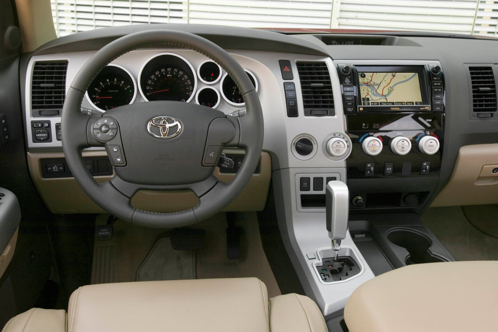2007 Toyota Tundra interior D