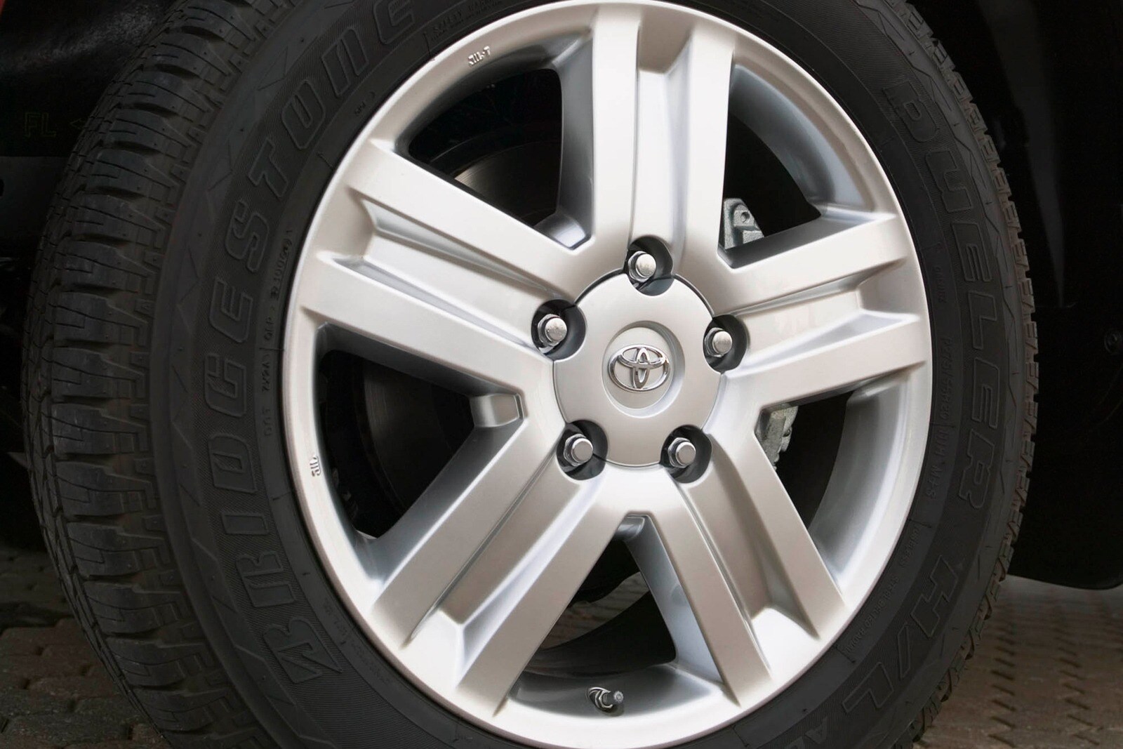 2007 Toyota Tundra — OEM photo 3