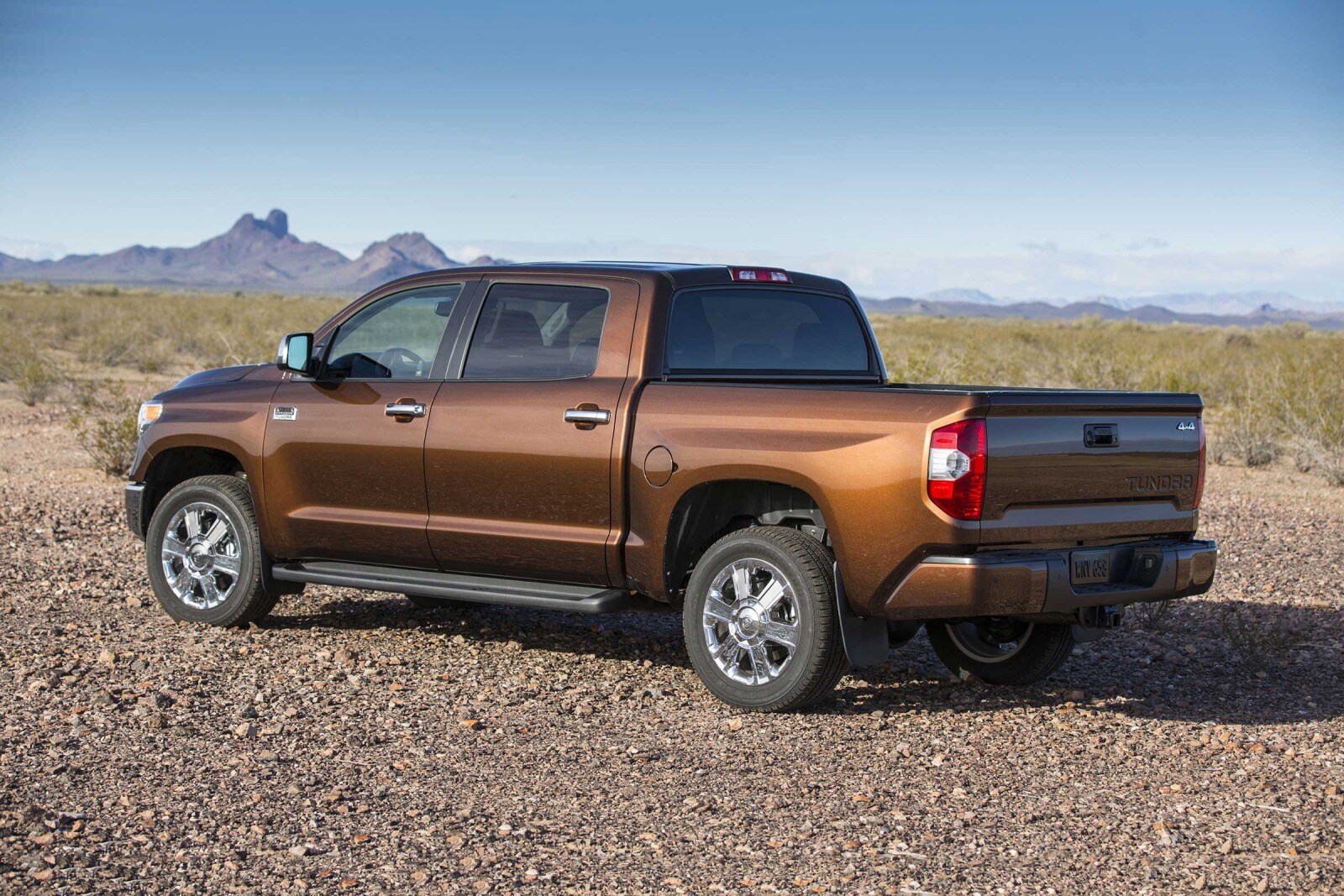 2017 Toyota Tundra exterior FQ