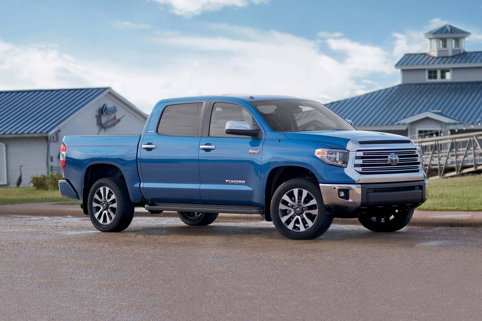 2018 Toyota Tundra exterior FQ