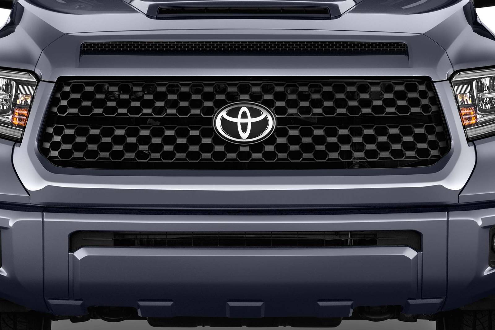 2019 Toyota Tundra — OEM photo 3