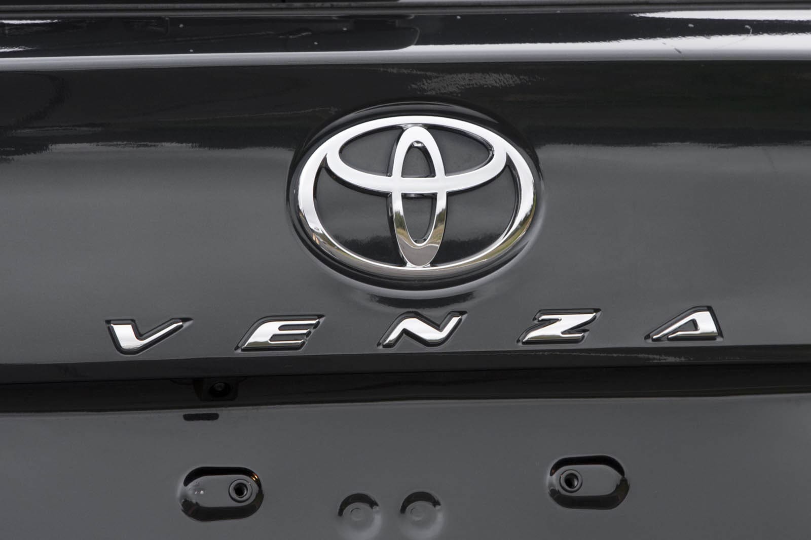 2013 Toyota Venza exterior RBDG