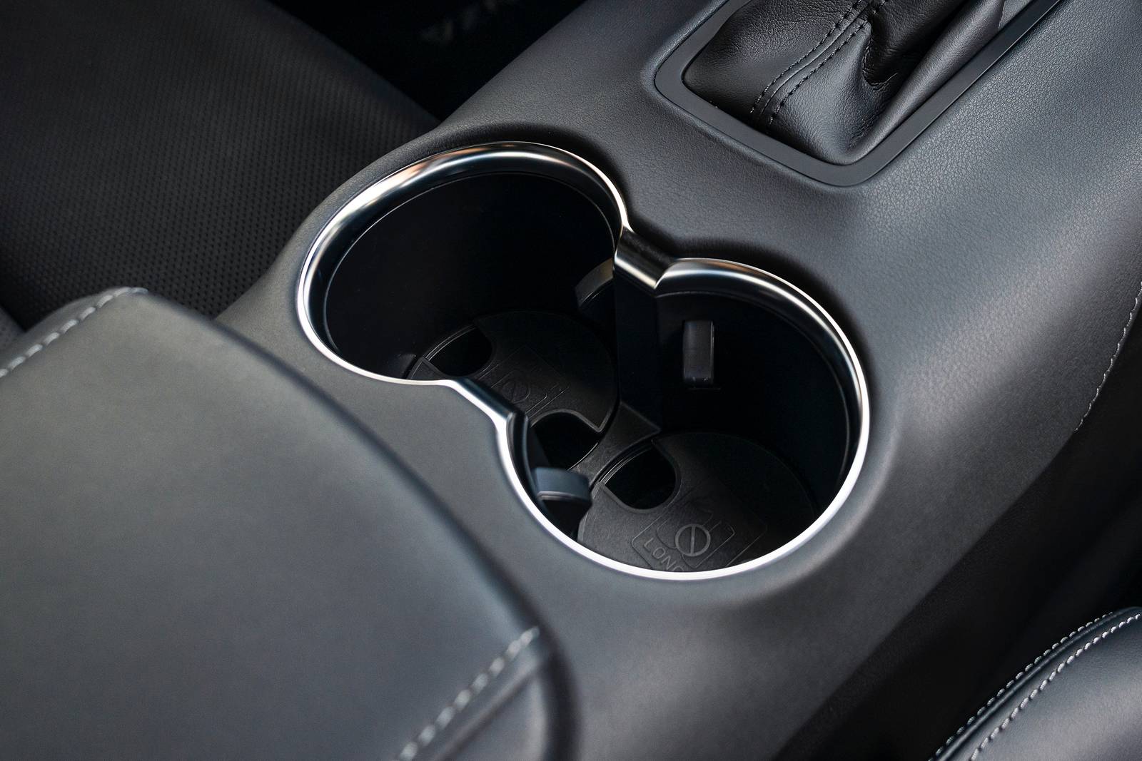 2021 Toyota Venza interior CUP