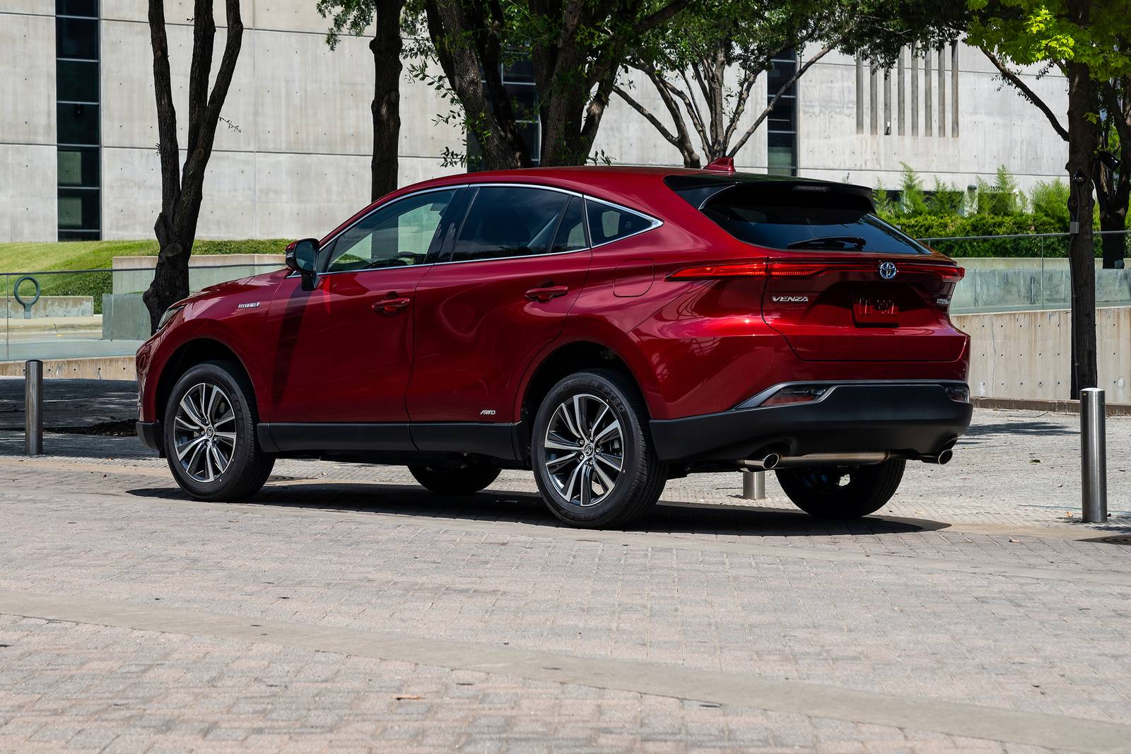 2023 Toyota Venza exterior F