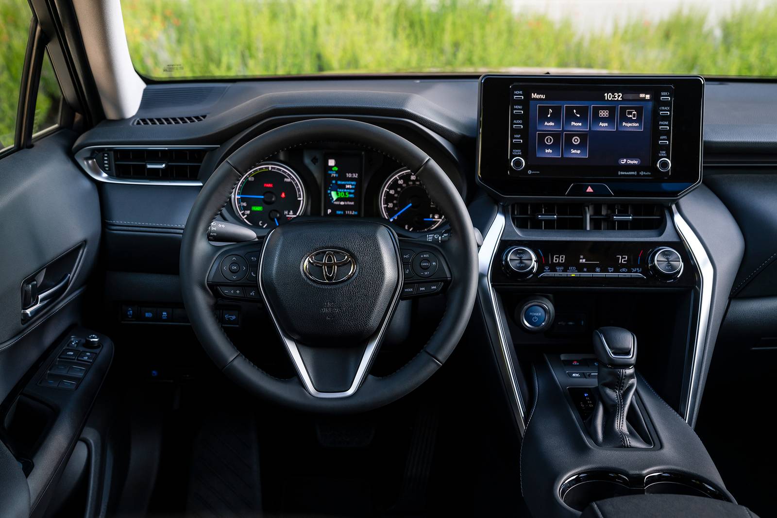 2023 Toyota Venza interior SWD