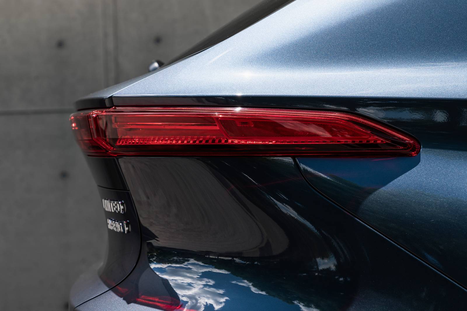 2023 Toyota Venza exterior EDETAIL