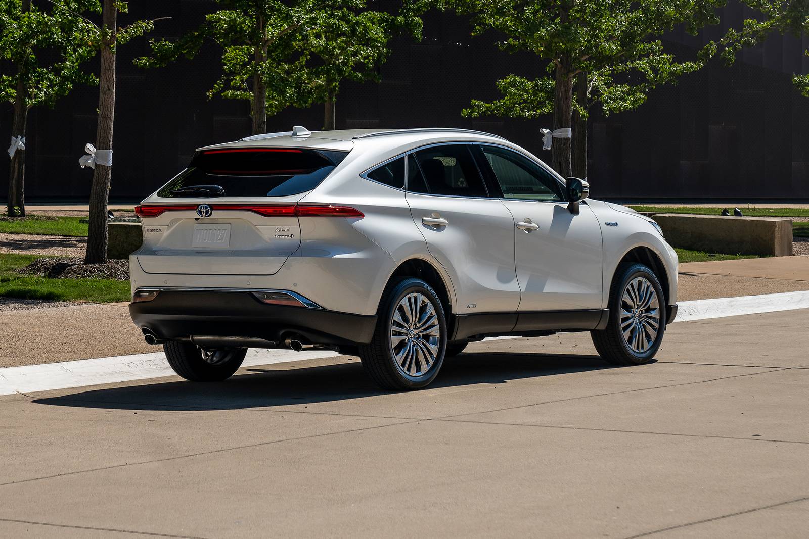 2023 Toyota Venza exterior F