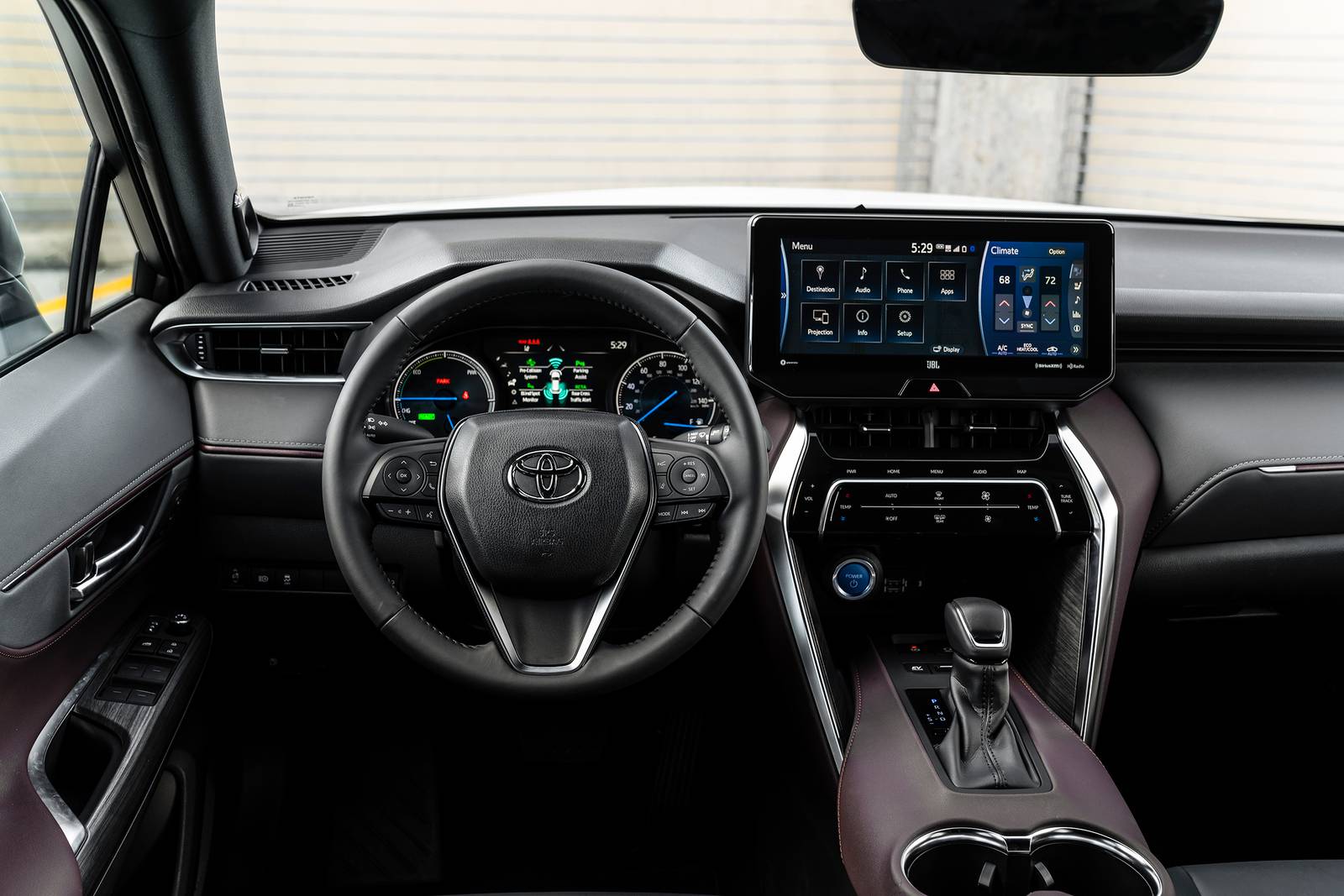 2023 Toyota Venza interior SWD