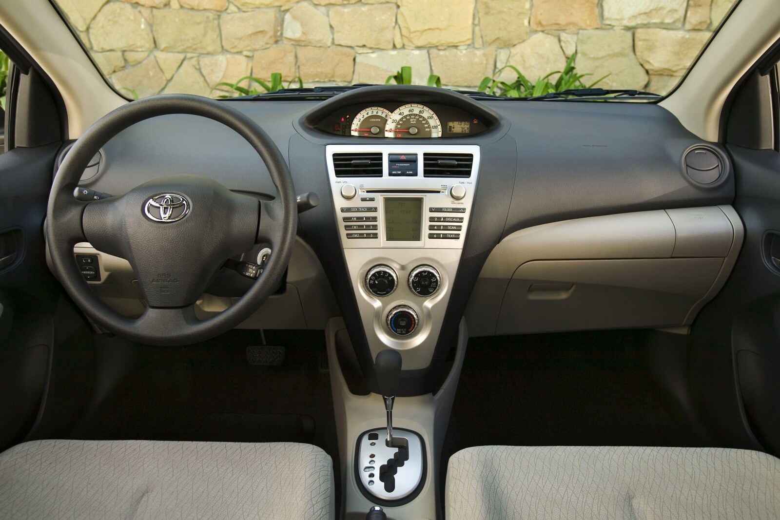 2007 Toyota Yaris front safety D