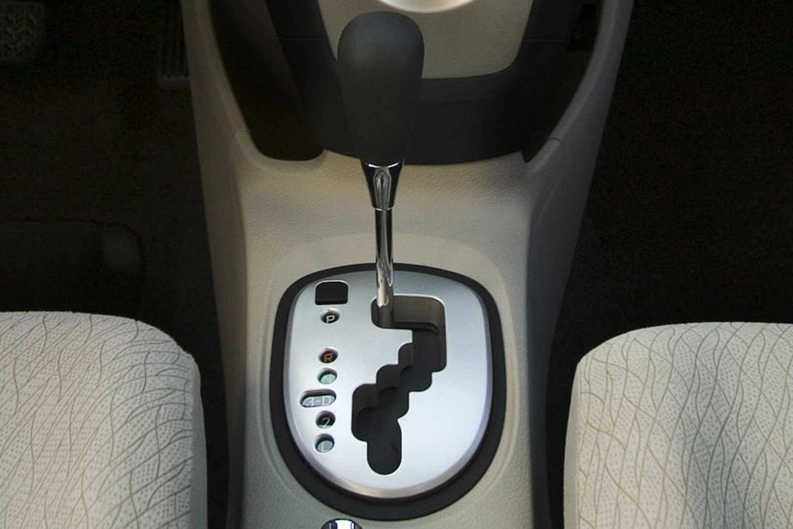 2007 Toyota Yaris interior SHF