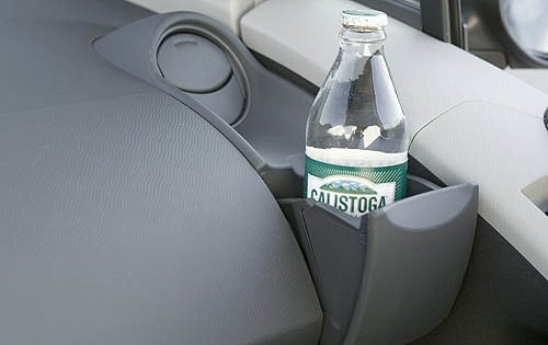 2008 Toyota Yaris interior DETAIL