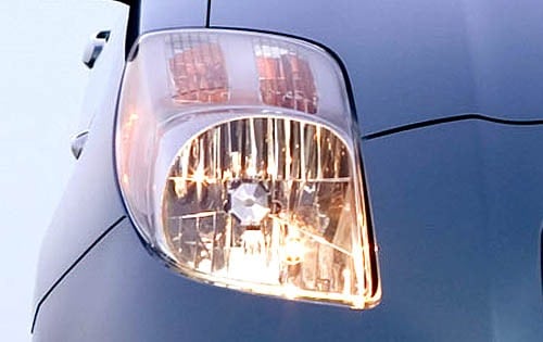 2008 Toyota Yaris — OEM photo 4