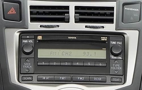 2010 Toyota Yaris interior CC