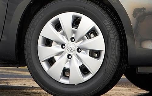 2011 Toyota Yaris exterior W