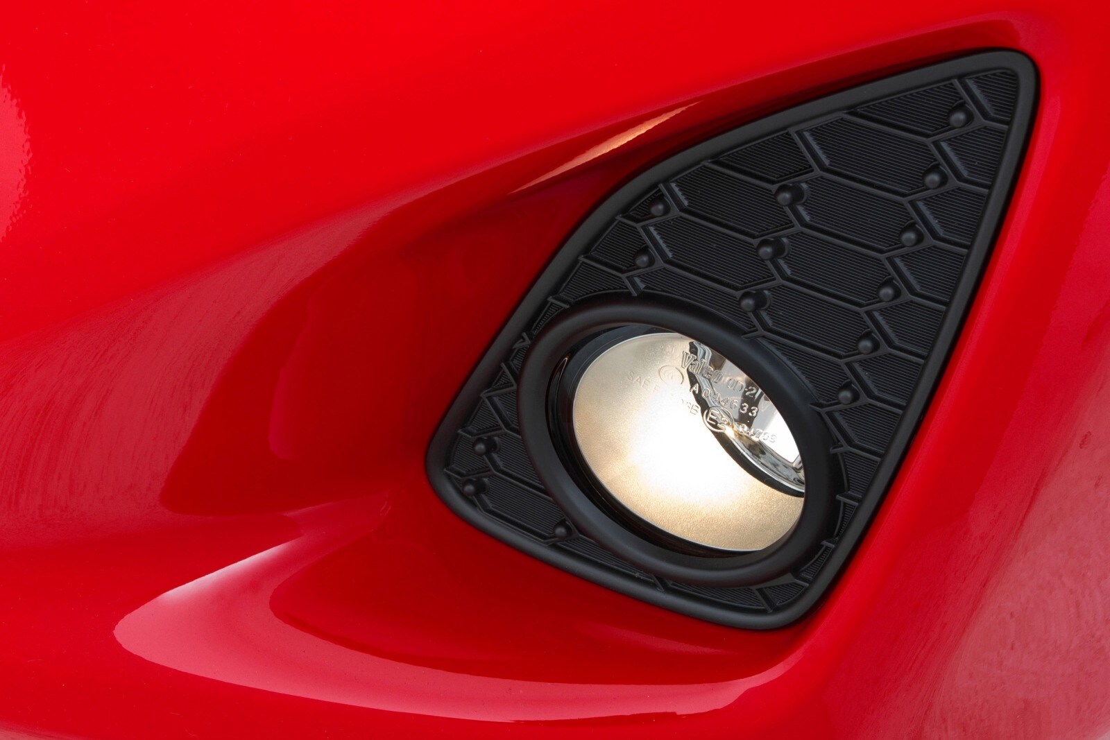 2013 Toyota Yaris exterior FOG