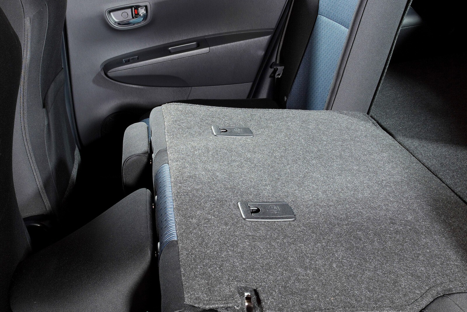 2013 Toyota Yaris interior RSD