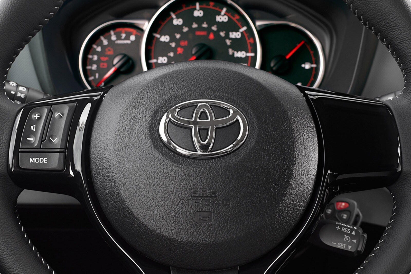 2016 Toyota Yaris interior SWD
