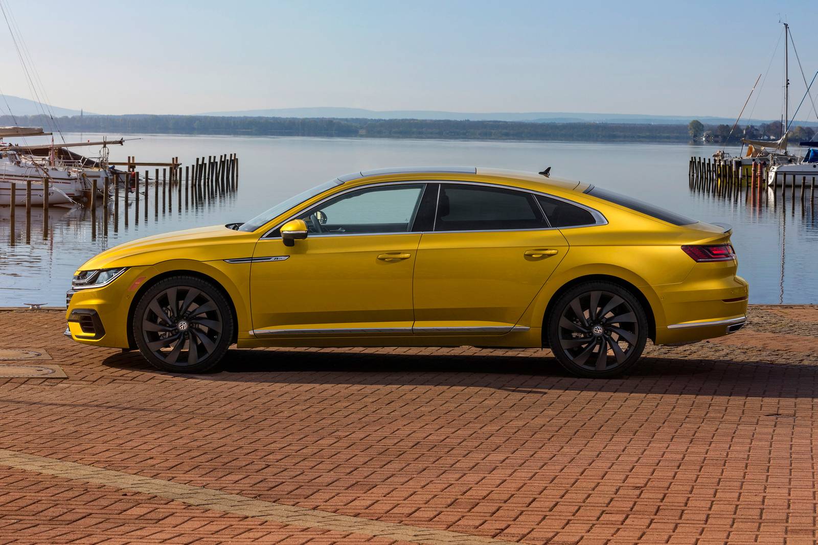 2019 Volkswagen Arteon — OEM photo 1