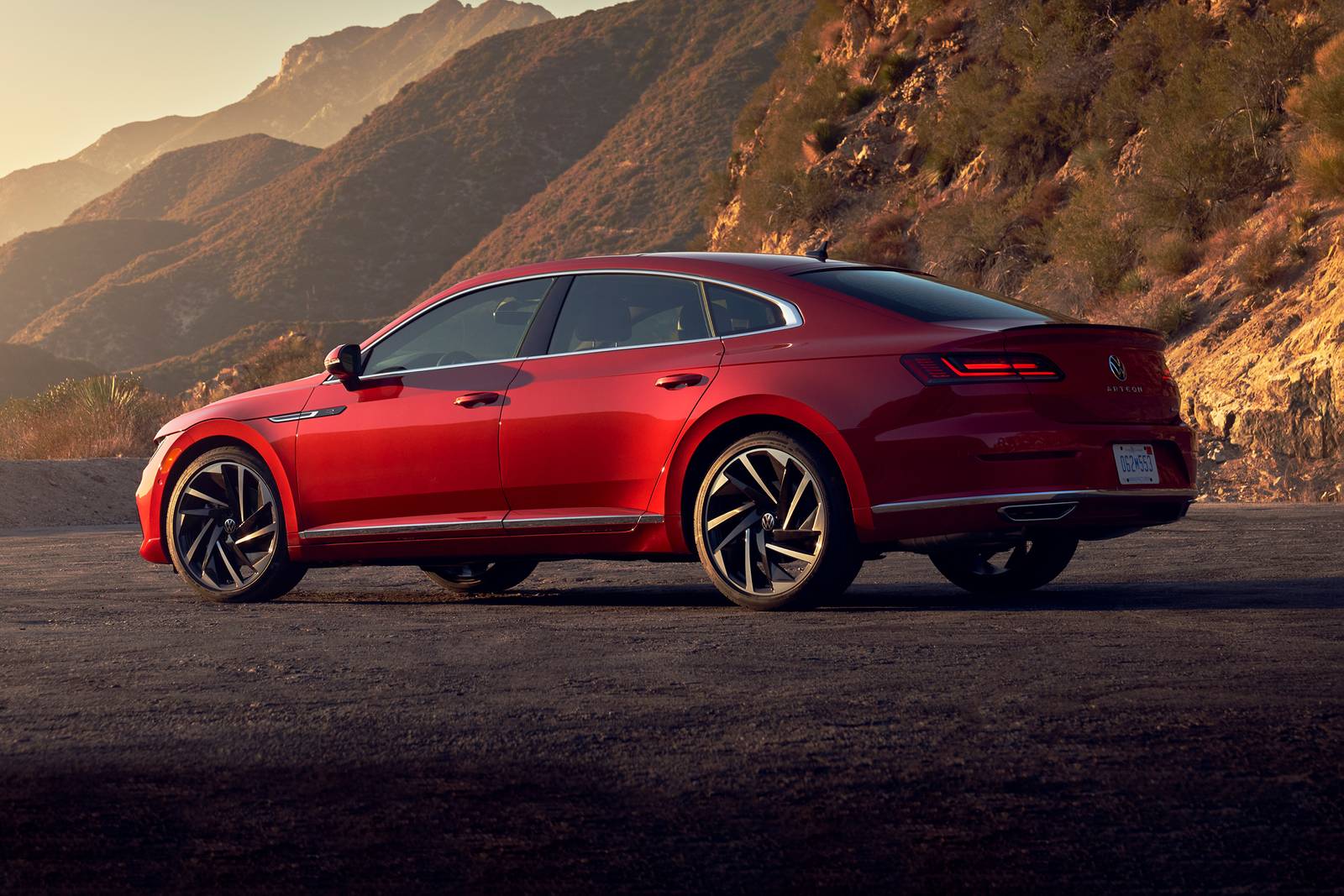 Volkswagen Arteon SEL Premium R-Line 4dr Hatchback Exterior Shown