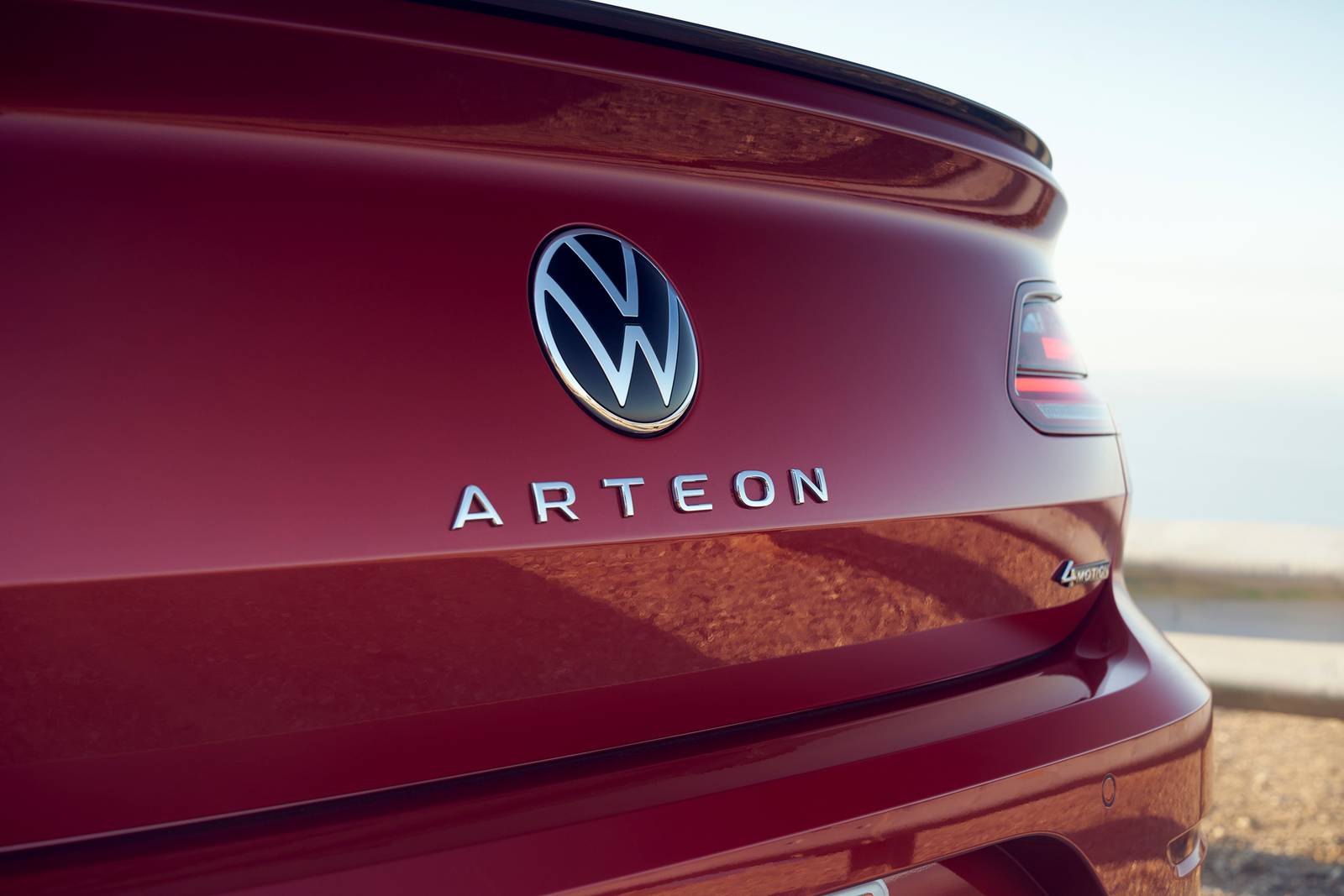 2022 Volkswagen Arteon — OEM photo 1