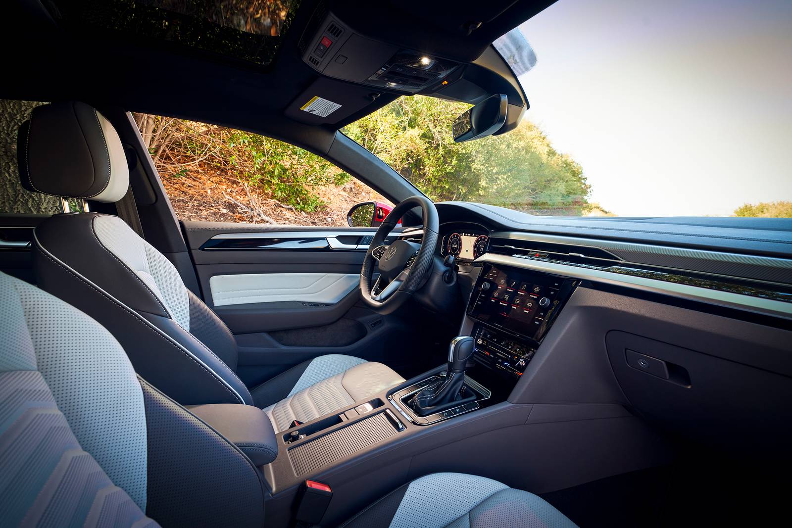 2023 Volkswagen Arteon interior DETAIL