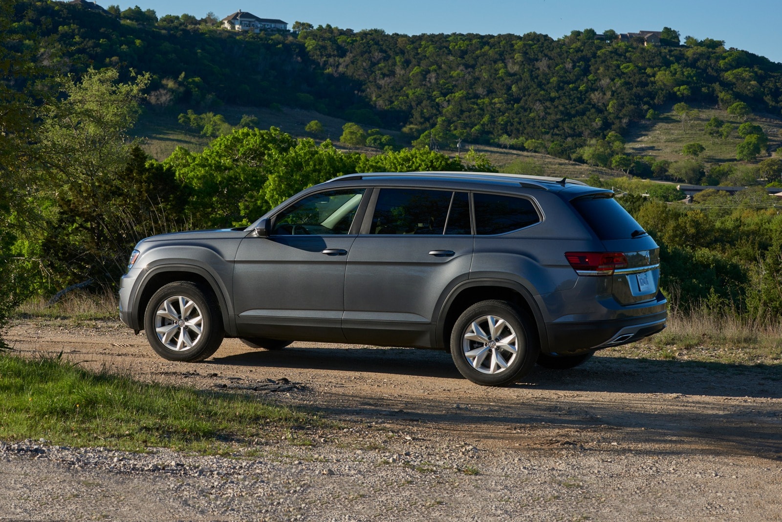 2018 Volkswagen Atlas V6 SE 4dr SUV Exterior Shown