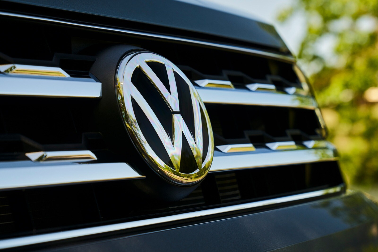 2018 Volkswagen Atlas — OEM photo 3