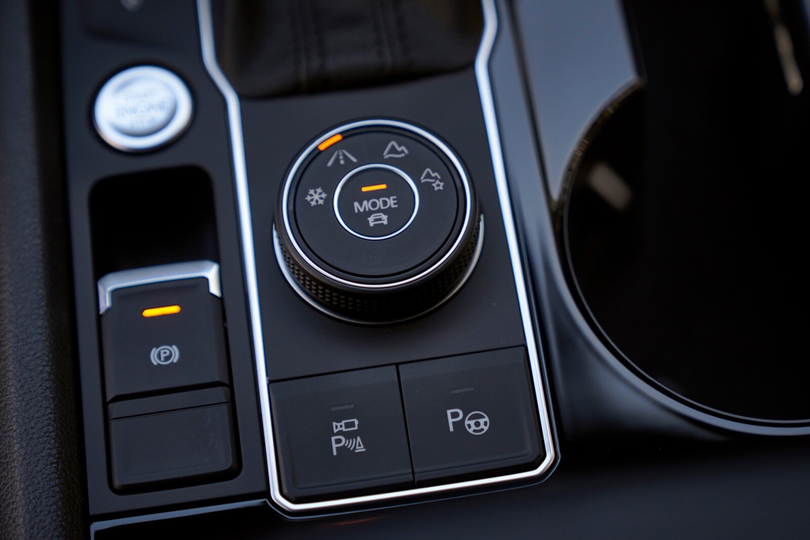 2018 Volkswagen Atlas interior AUXCTRL