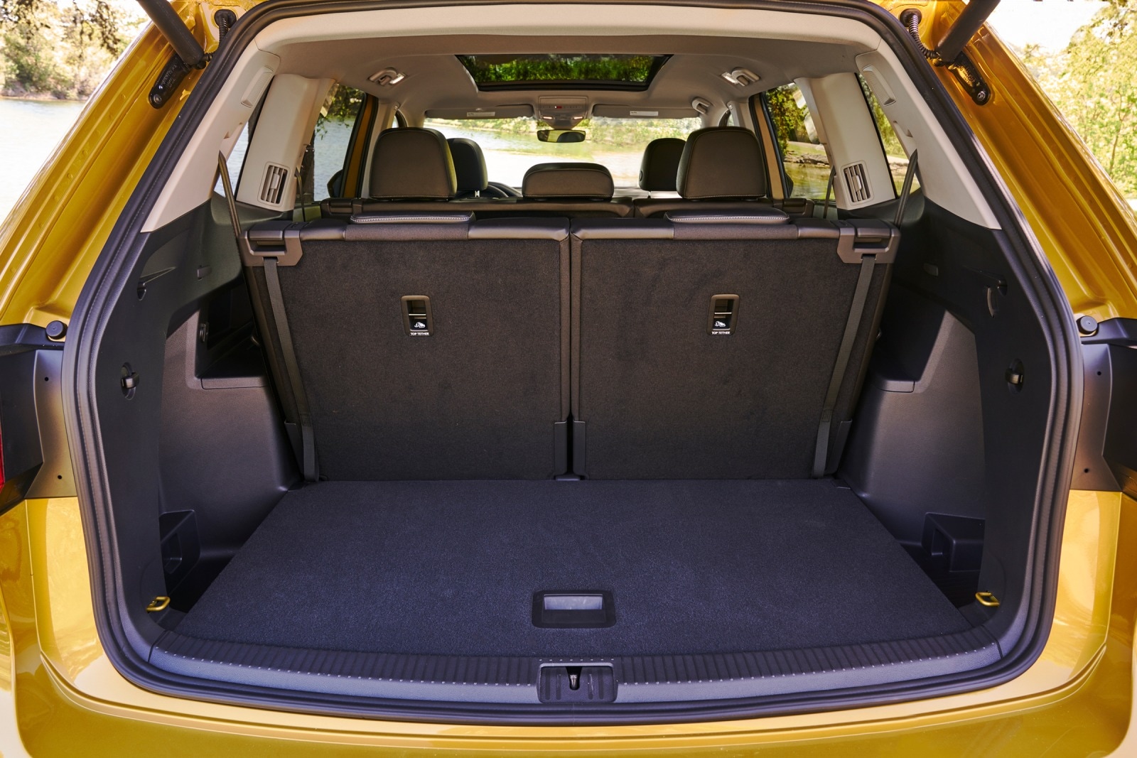 2018 Volkswagen Atlas interior CARGO